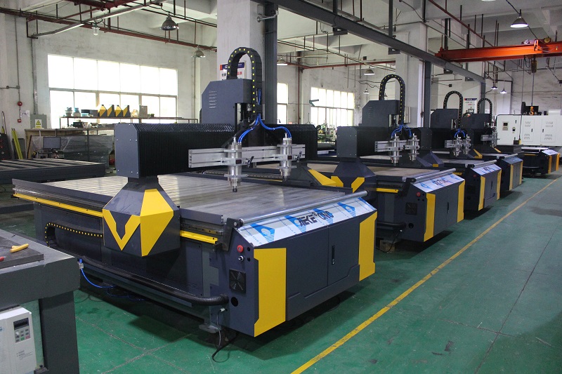 防雾PC镜片切割机定制 163am银河数控助力医护行业提高产能